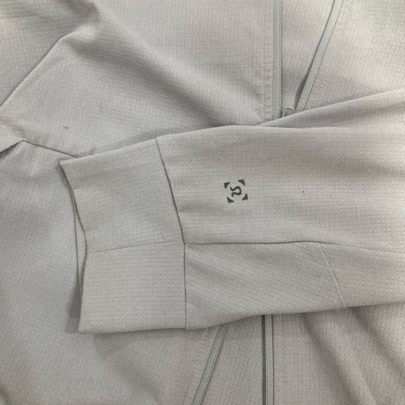 LULULEMON men’s lightweight airing jacket. Size XL - Picture 8 of 9